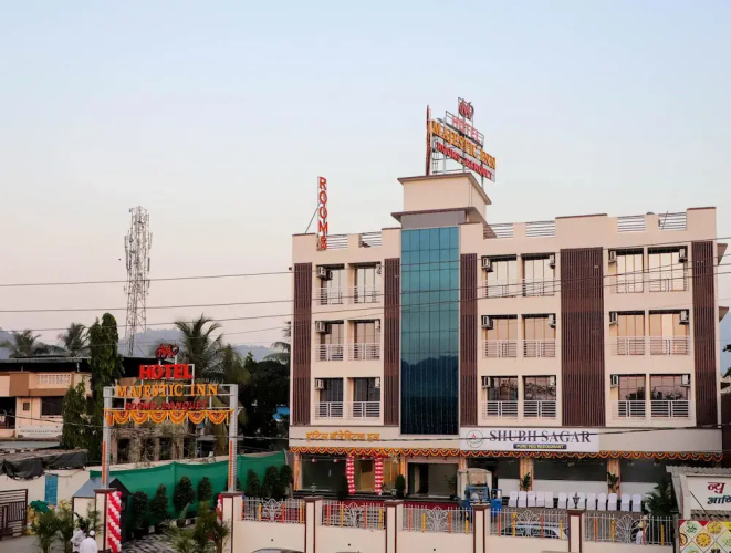 Majestic Inn