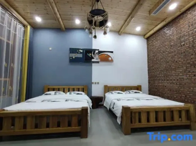 3 Bedrooms Comfort room