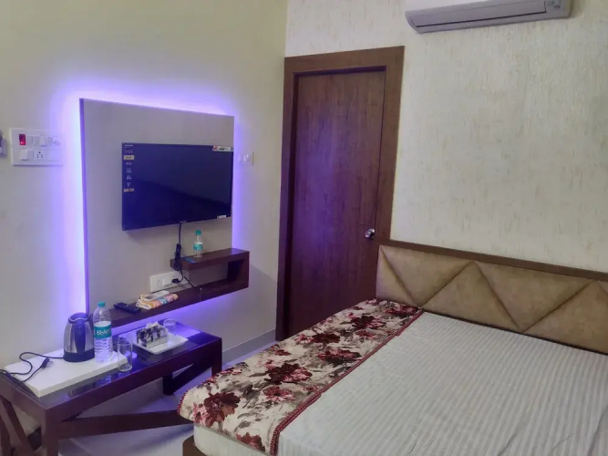Satyadeep Inn