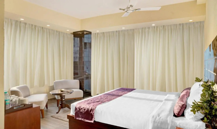 Treebo Premium The Crystal, Chinar Park