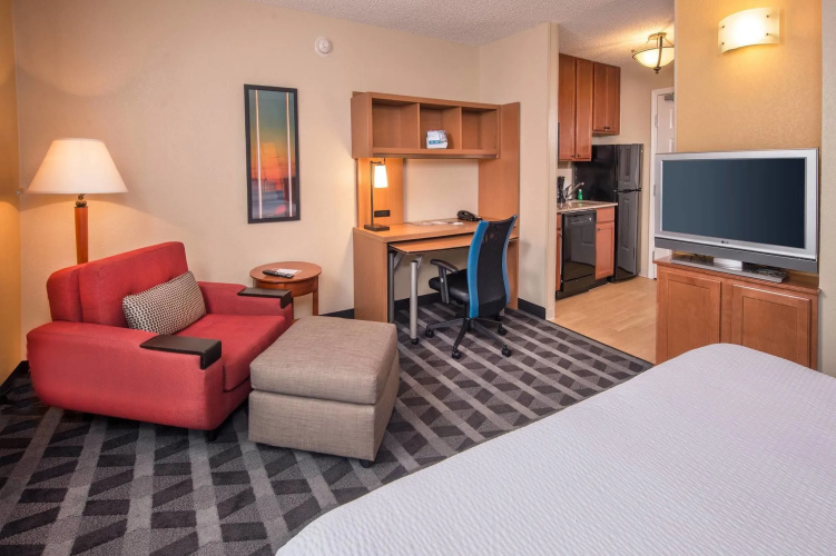 Towneplace Suites by Marriott Clinton at Joint Base Andrews