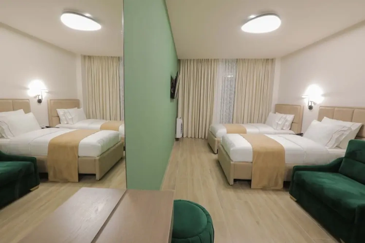 Deluxe Triple room