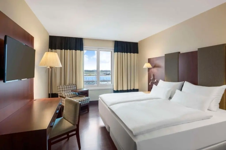 Standard Double room with view
