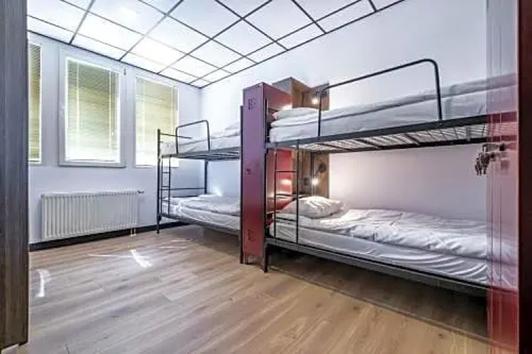 VOLA Hostel