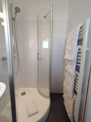 Gl Town Apartment