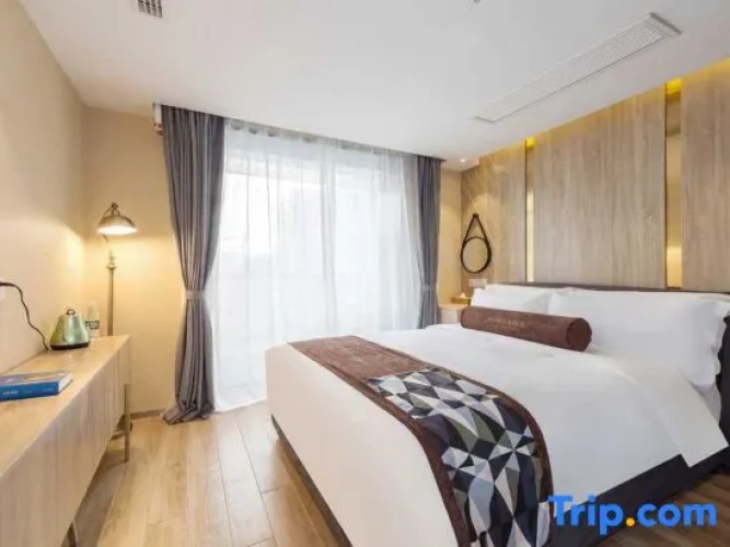 Deluxe Double Suite with balcony