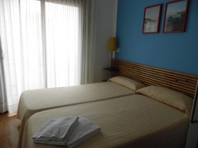 Standard Twin room with balcony