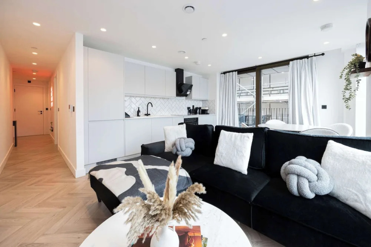 Supernova Suite City Views