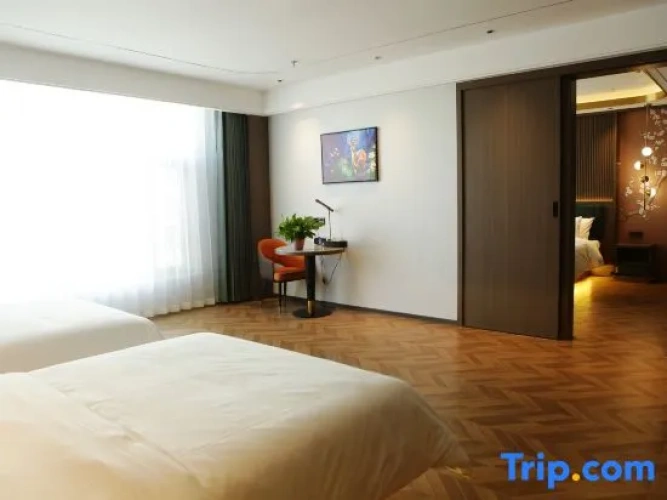 Deluxe Family Suite