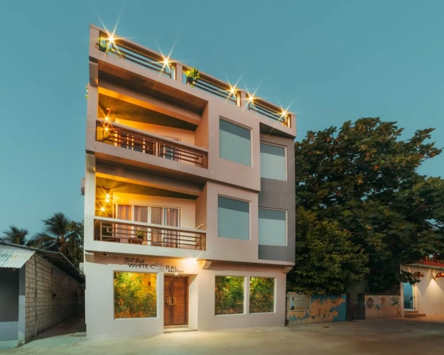 Superior Double room with balcony and with partial ocean view