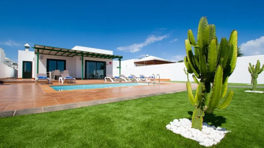 3 Bedrooms Villa