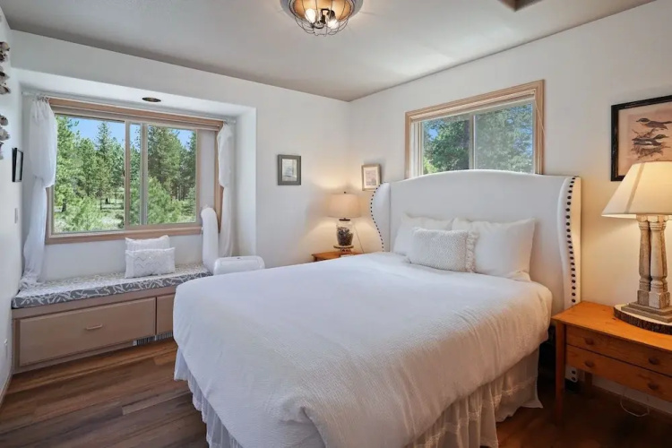 10 Dogleg 4 Bedroom Home by Redawning