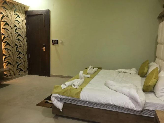 Hotel Ratan Royal Inn.