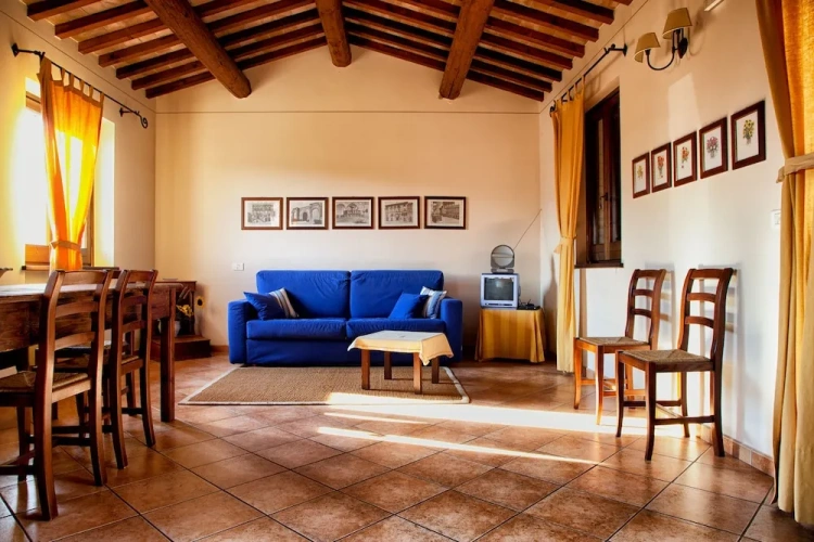6 Bedrooms Family Cottage