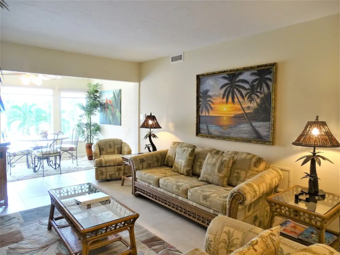 Sunset Royale 208 1 Bedroom 1 Bathroom Apts
