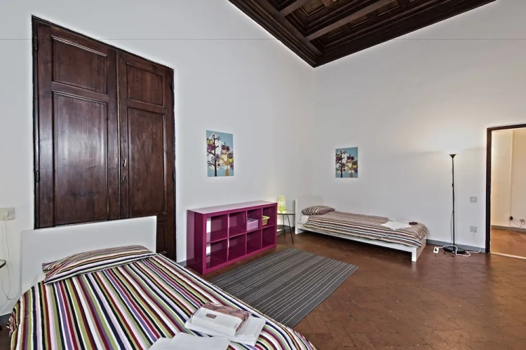2 Bedrooms Apartment