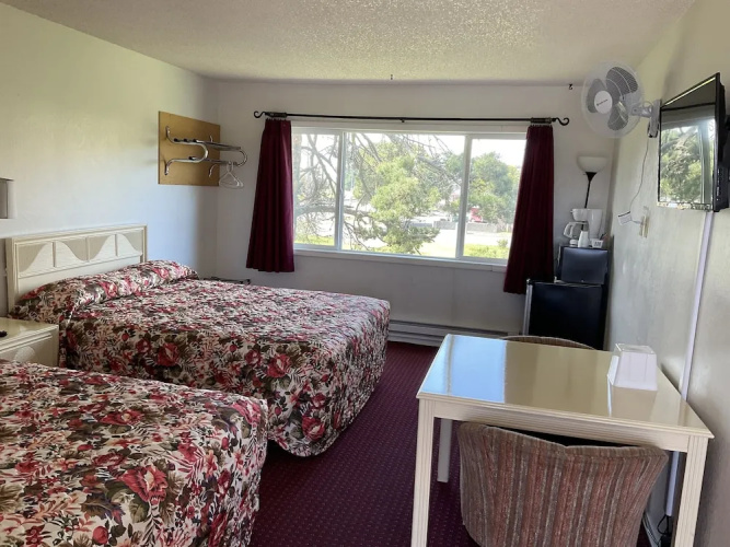 Front Street Inn