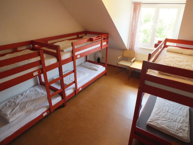 Max Hostel