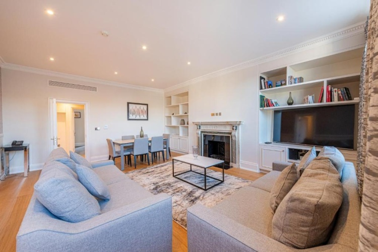2 Bedrooms Deluxe Apartment