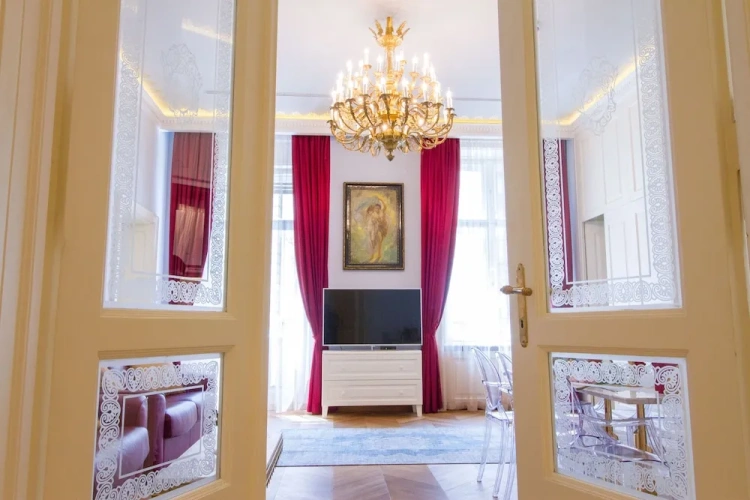 Luxury Apartment with balcony