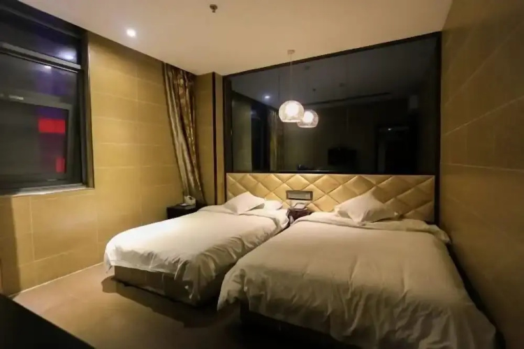 MOLAN Hotel（Fangte Second Phase Store）