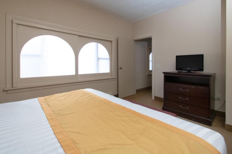 Quadruple Junior Suite