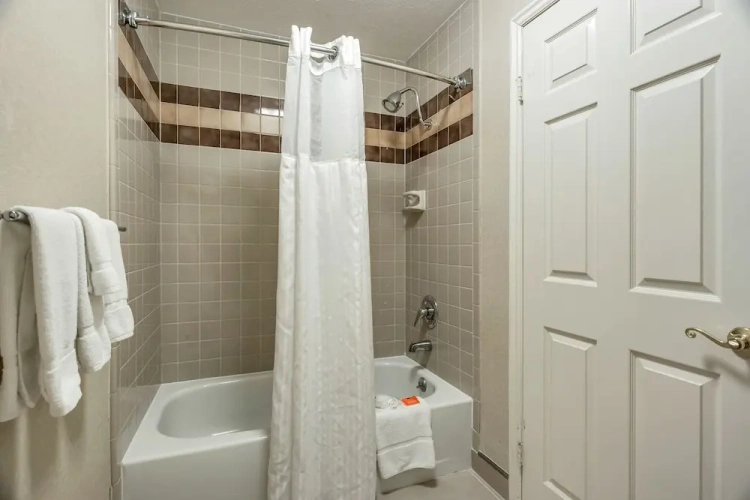 1 Bedroom Suite