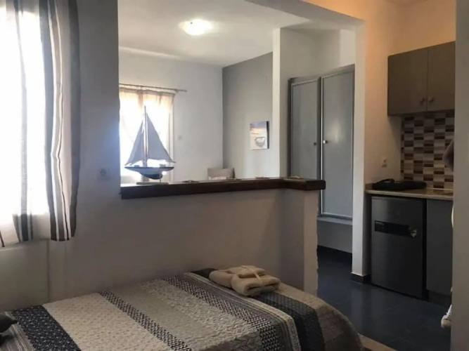Elenis Studios & Apartments