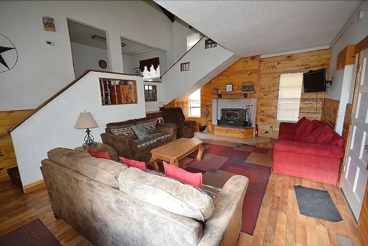 Beckham Hill - Three Bedroom Cabin