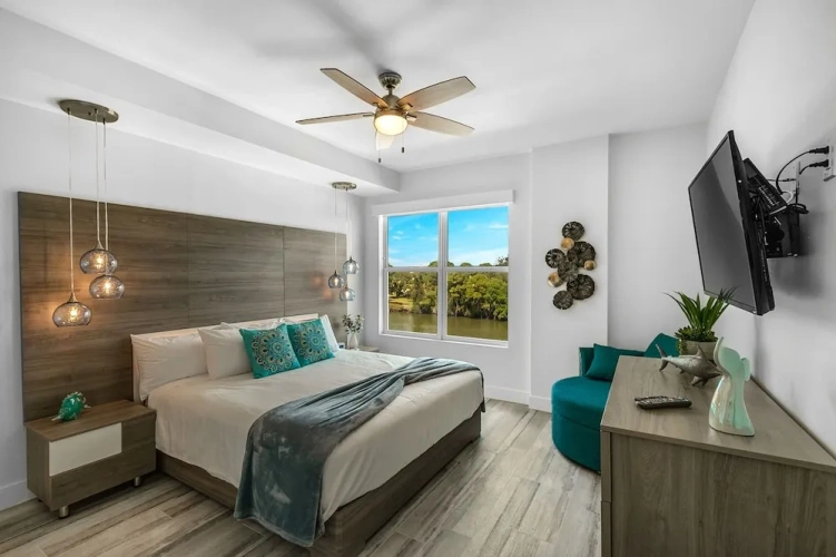 3 Bedrooms Deluxe room with river view