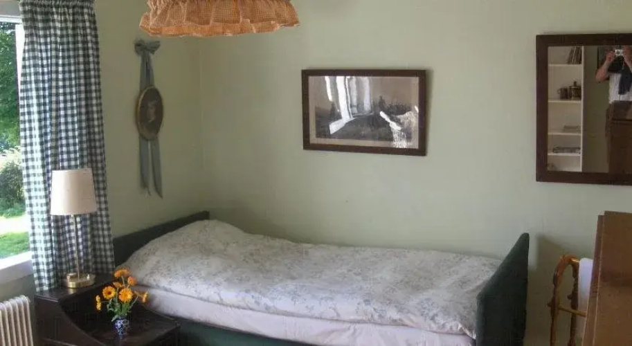 Mälby Säteri Bed & Breakfast