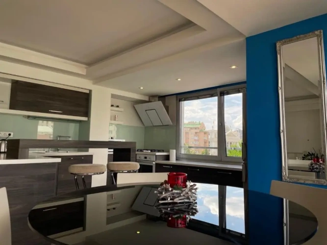 2 Bedrooms Apartment with balcony