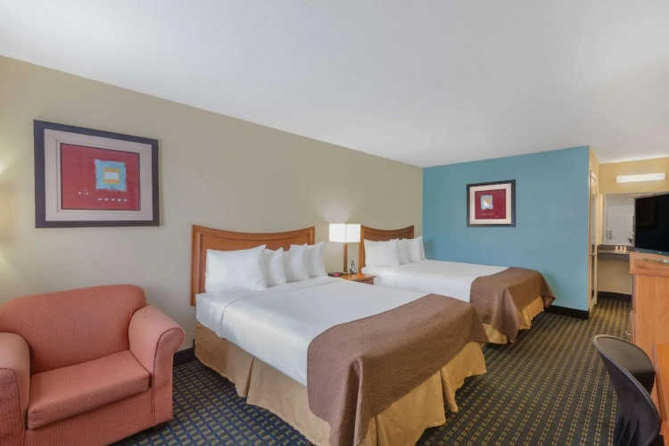 Standard Quadruple room