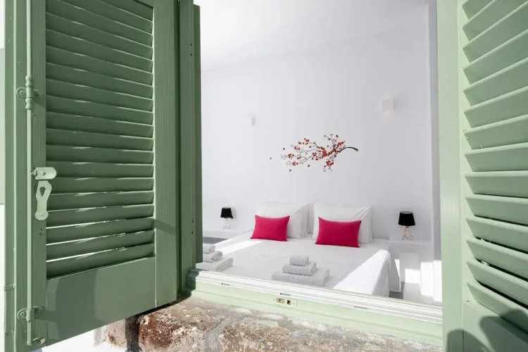 White Orchid Cave House & Studio - Santorini