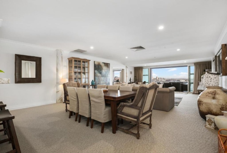 3 Bedrooms Deluxe Apartment