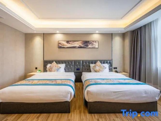 Deluxe Quadruple Suite