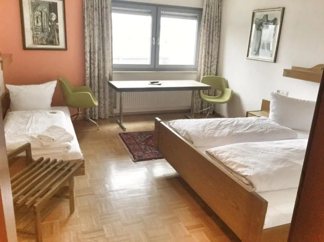 Economy Triple room