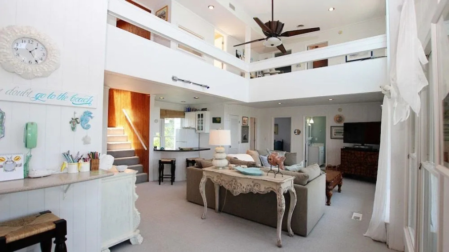 PiraSea - 6 Br home by RedAwning