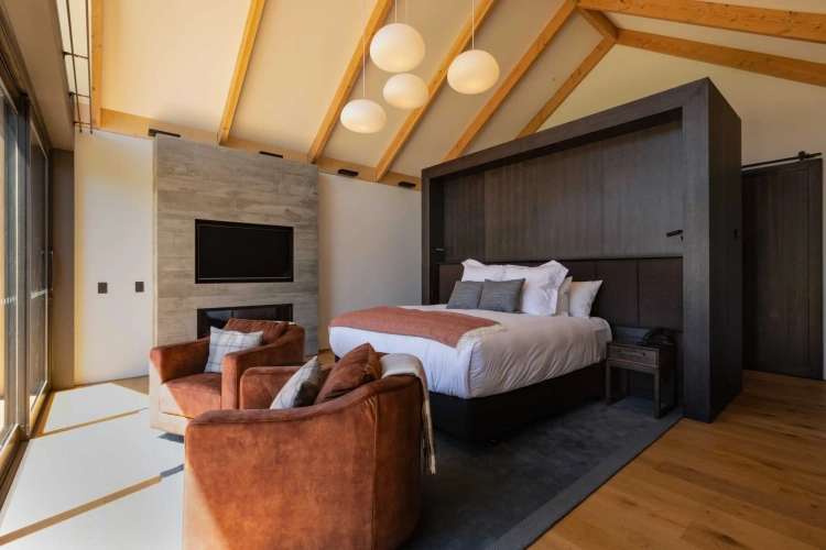 1 Bedroom Deluxe Suite