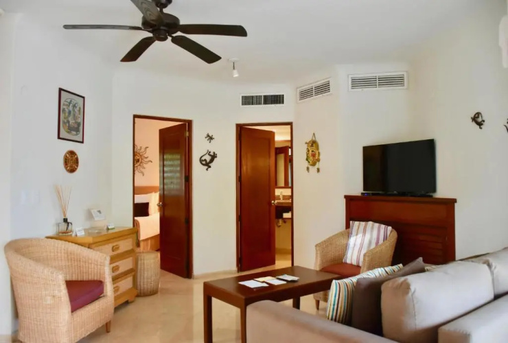 Playa Palms Beach Hotel