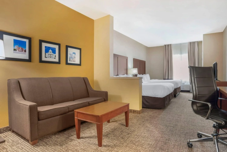 Quadruple Suite