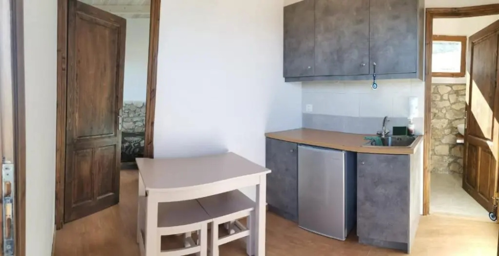 Stella's [bakery] apartment