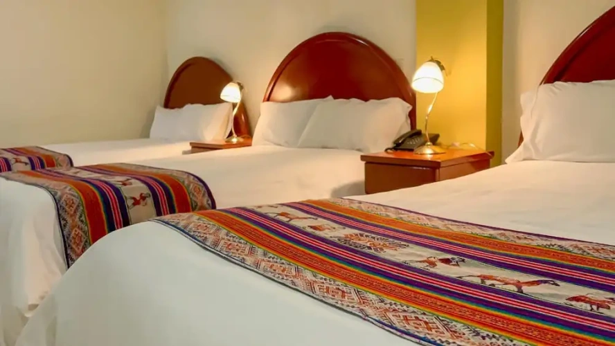 Standard Triple room