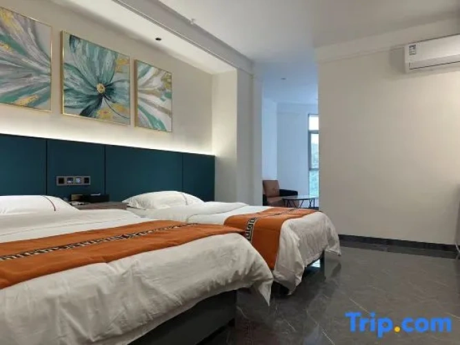 Standard Twin Family room