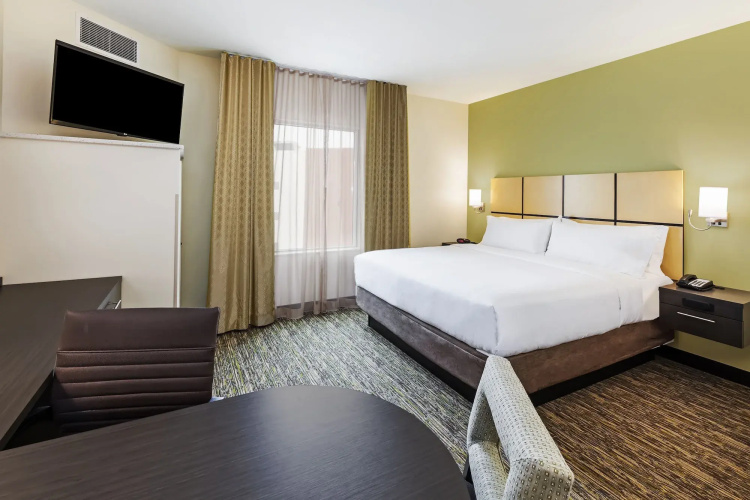 Candlewood Suites Lenexa - Overland Park Area by IHG