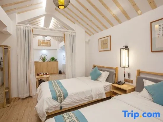 1 Bedroom Suite with balcony