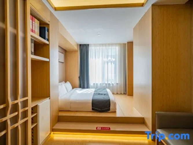 Standard Double room with view