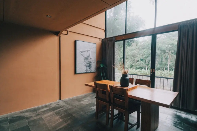 Loji Nyanyi Suite & Brew