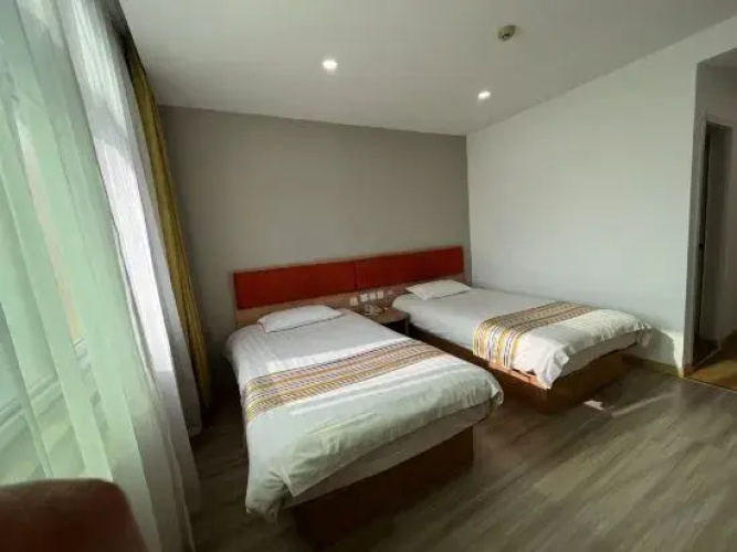Homeinn Hotel (Pingdu Qingdao Road)