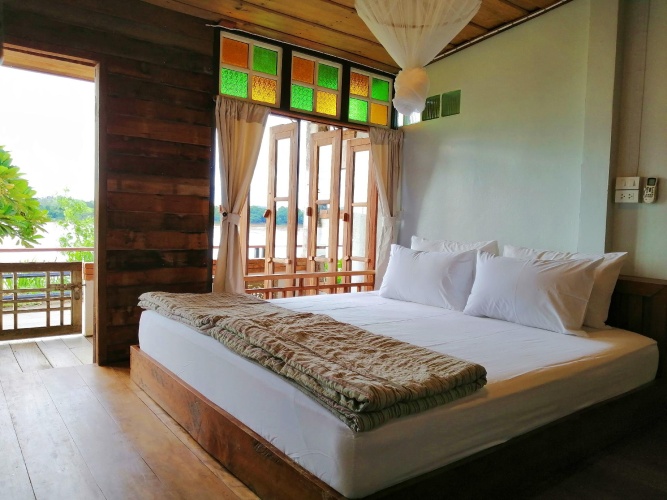 Standard Double room with river view
